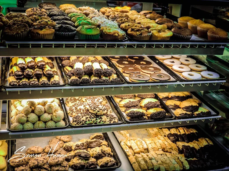 Rose & Joes Italian Bakery