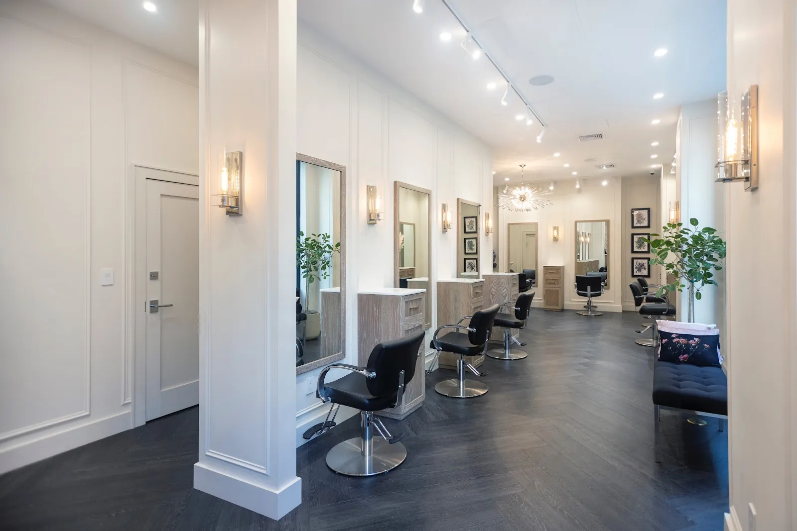 Salon VMS, hair salon at 217 West 90th Street in Manhattan, New York