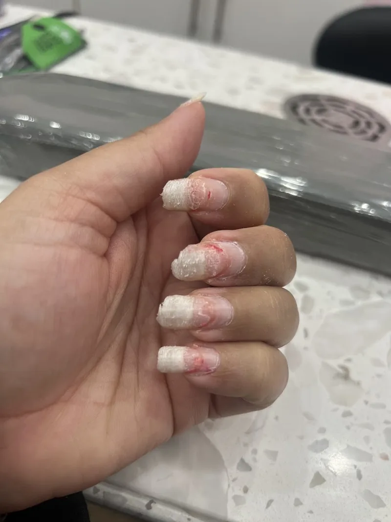 Shiny Nail Spa