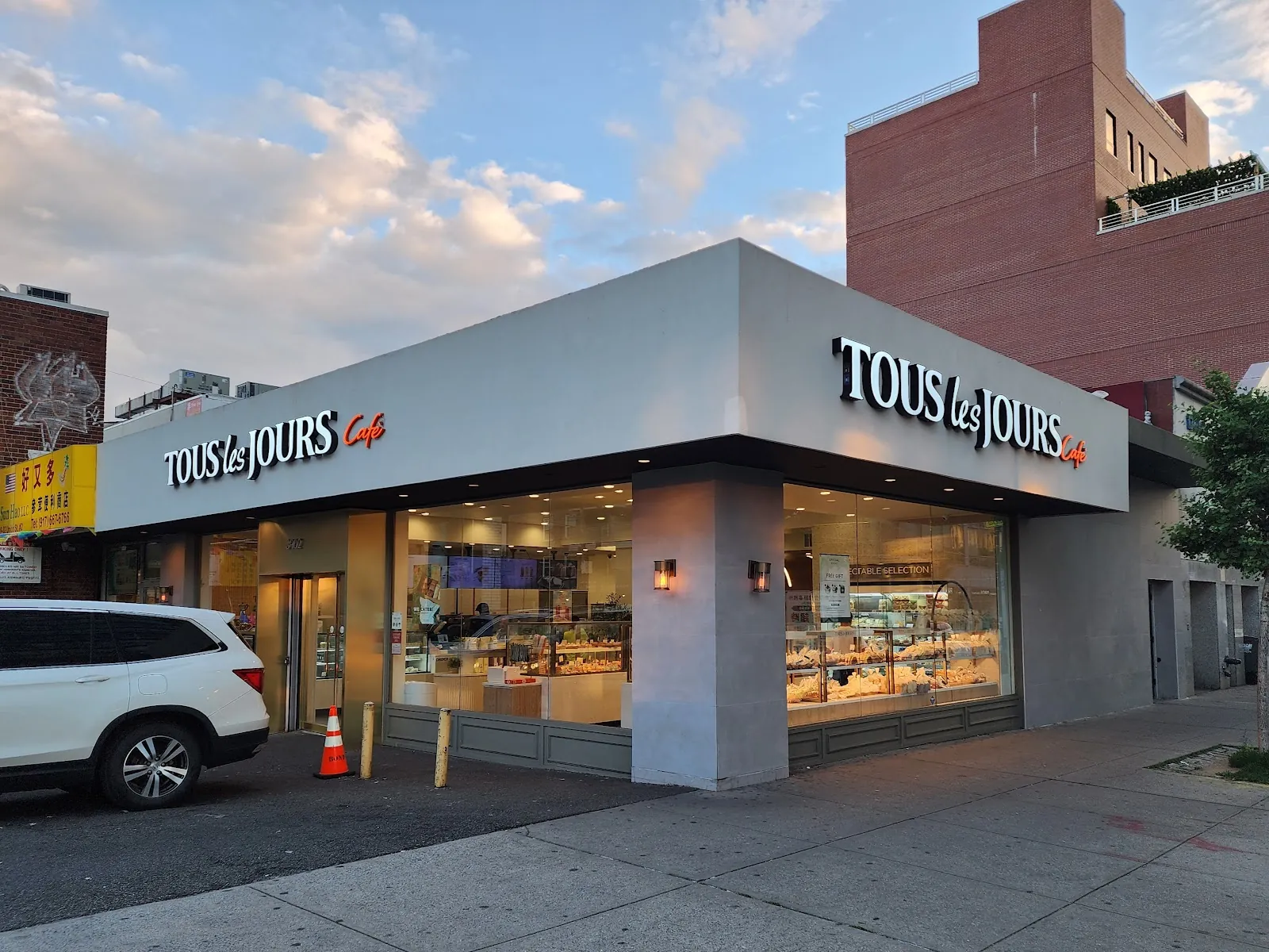 Tous les Jours, bakery at 39-02 Union Street in Queens, New York