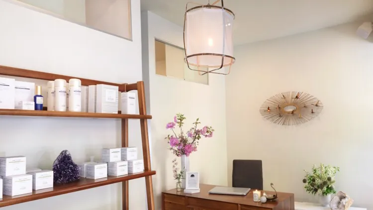 Tres Belle Petite Medi-Spa, beauty salon at 105 Bond Street in Brooklyn, New York