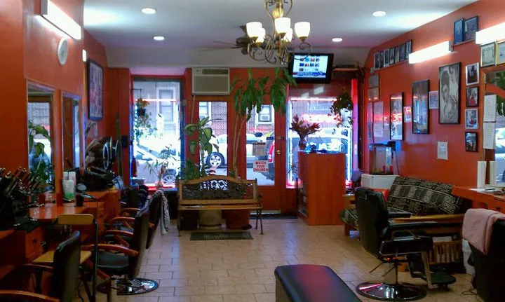 Vernon Is Hair, hair salon at 1034 Union Street in Brooklyn, New York