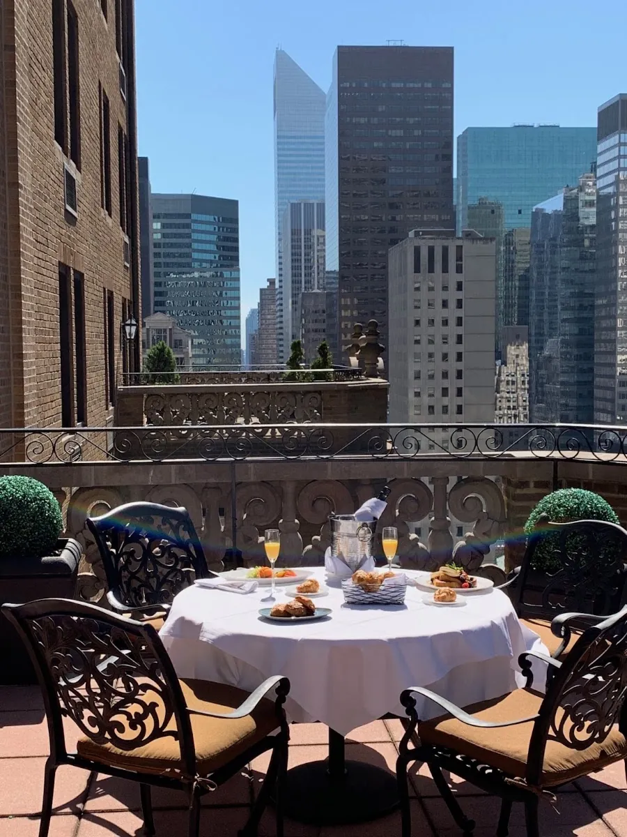 Warwick Hotel, hotel at 65 West 54th Street in Manhattan, New York